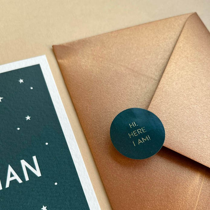 Geboortekaartje voor jongen met sterren op de voor- en achterkant