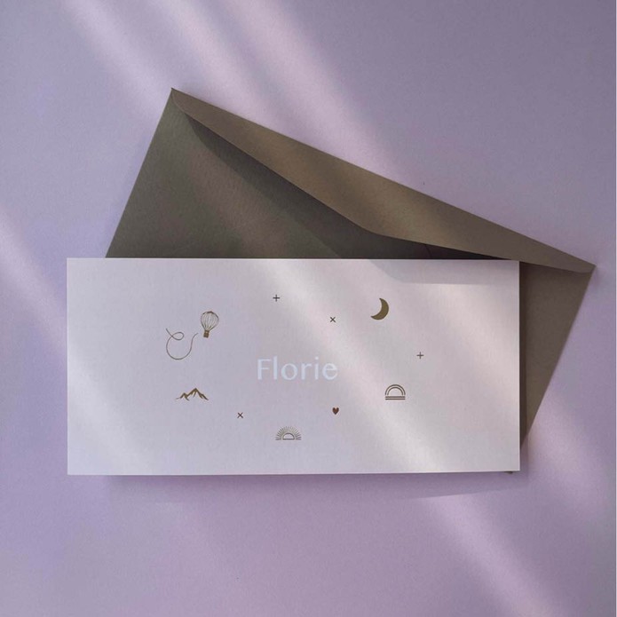 Bijzonder geboortekaartje met goudfolie luchtballon, zonnetje, maantje en andere icoontjes