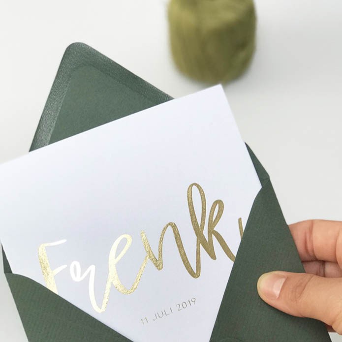 Elegant en chique geboortekaartje met foliedruk