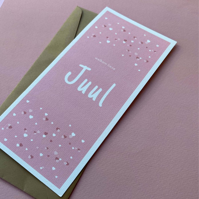 Romatisch geboortekaartje meisje hartjes