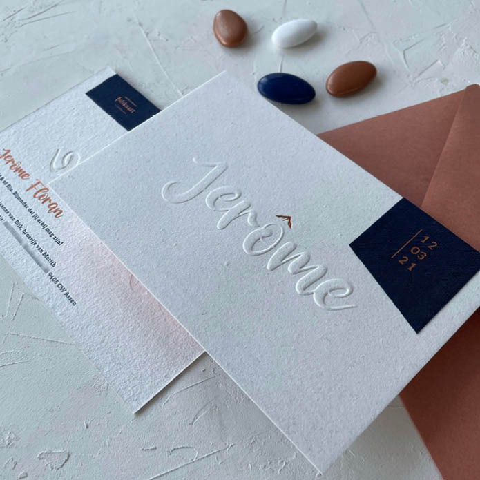 Luxe geboortekaartje met letterpress, preeg en foliedruk
