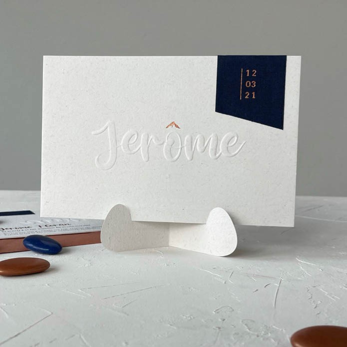 Luxe geboortekaartje met letterpress, preeg en foliedruk