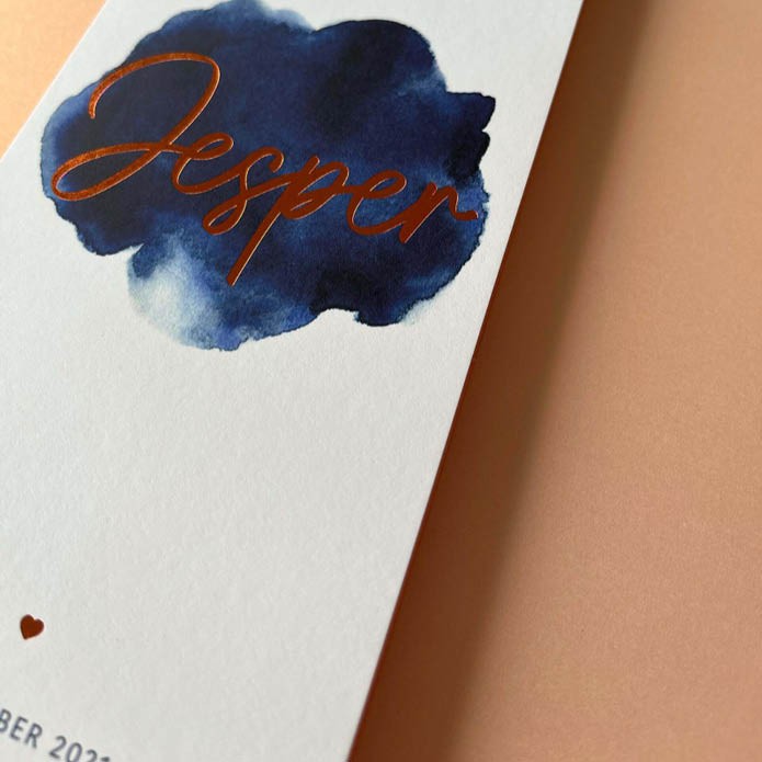 Geboortekaartje met marineblauw watercolor en koperfolie