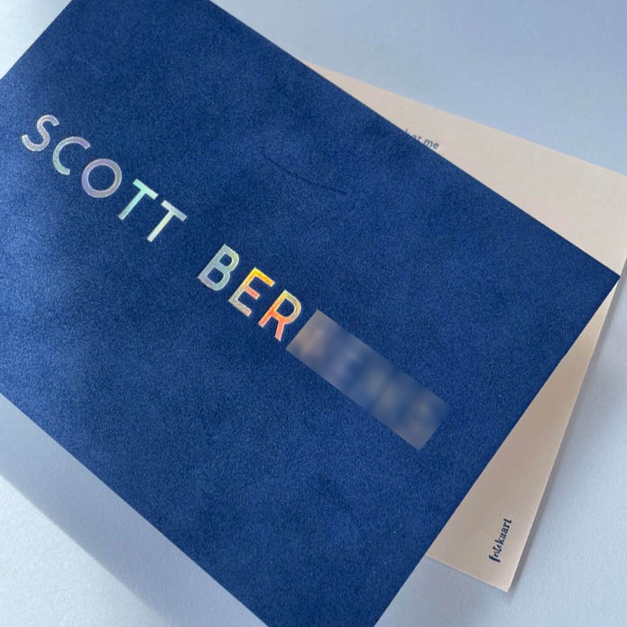 Stoer geboortekaartje op écht velours