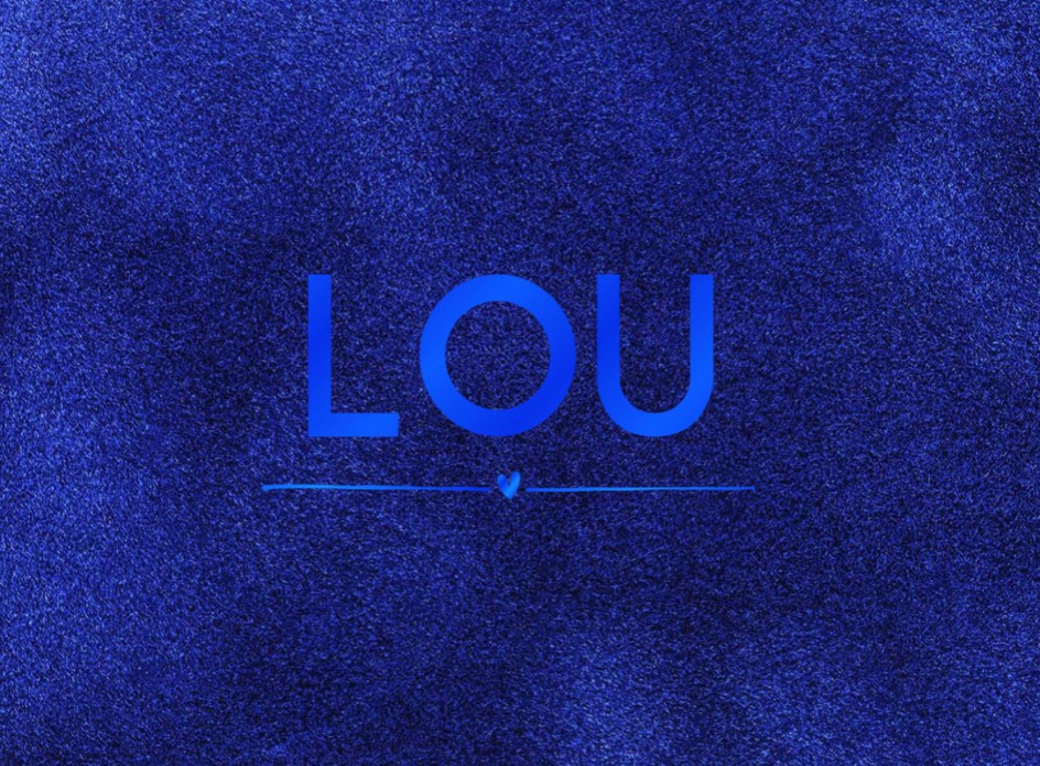 Stoer geboortekaartje op écht velours in de kleur koningsblauw