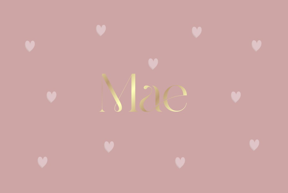 Vintage roze geboortekaartje met hartjes reliëf en goudfolie naam