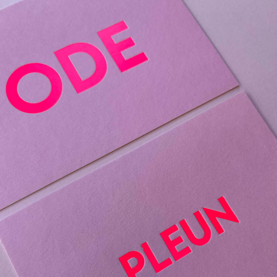 Multiloft + neon roze folie | Origineel kaartje Merle